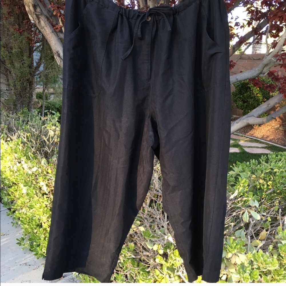 Wide leg roomy cotton crops